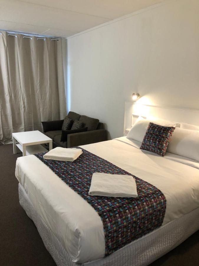 Parkside Inn Motel Мельбурн Экстерьер фото